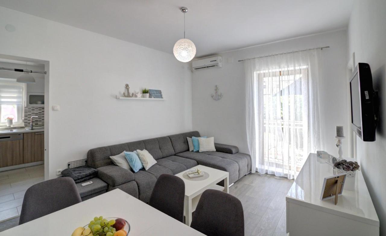 Apartman Luka سفيتي يوراي المظهر الخارجي الصورة